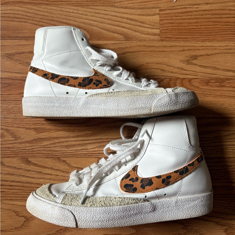 White High-Top Sneakers with Leopard Print Swoosh